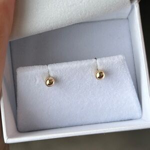 NEW 14k solid gold studs